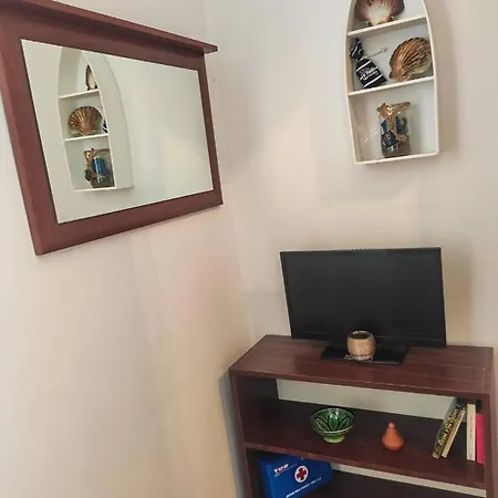 Leones Appartement *